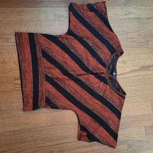 Banded hem, Flowy sleeved top